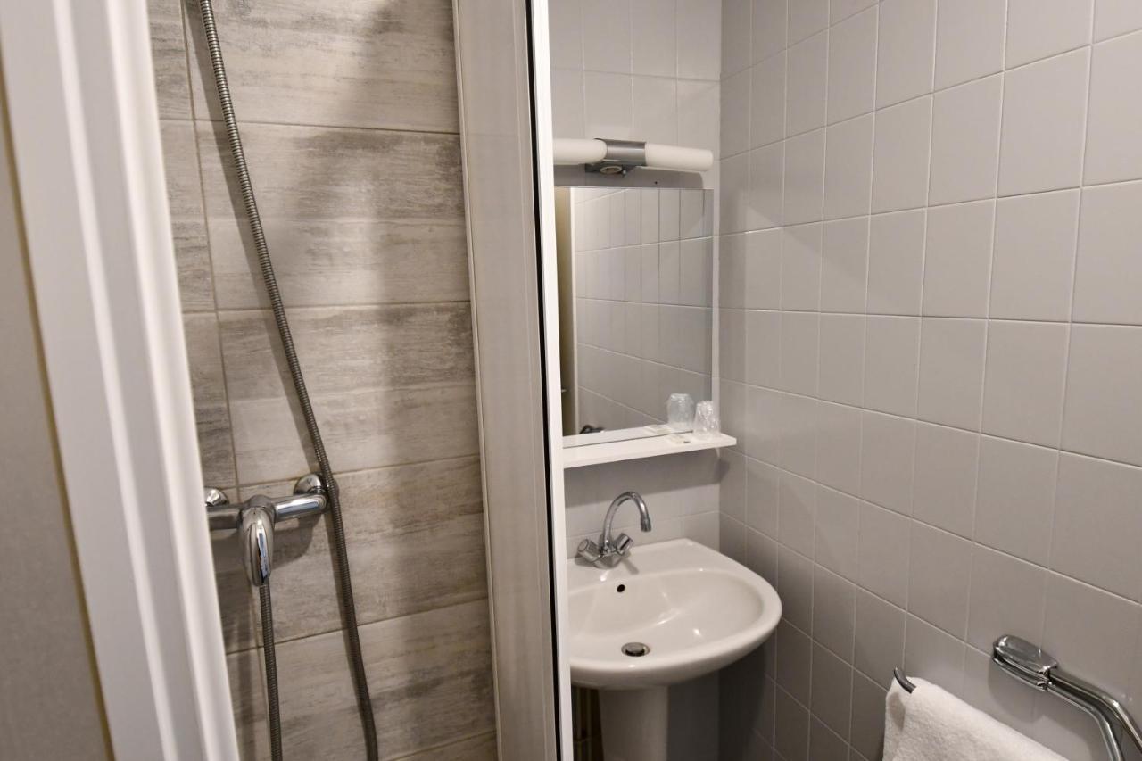 Le Pasteur Hotel Brest Eksteriør billede